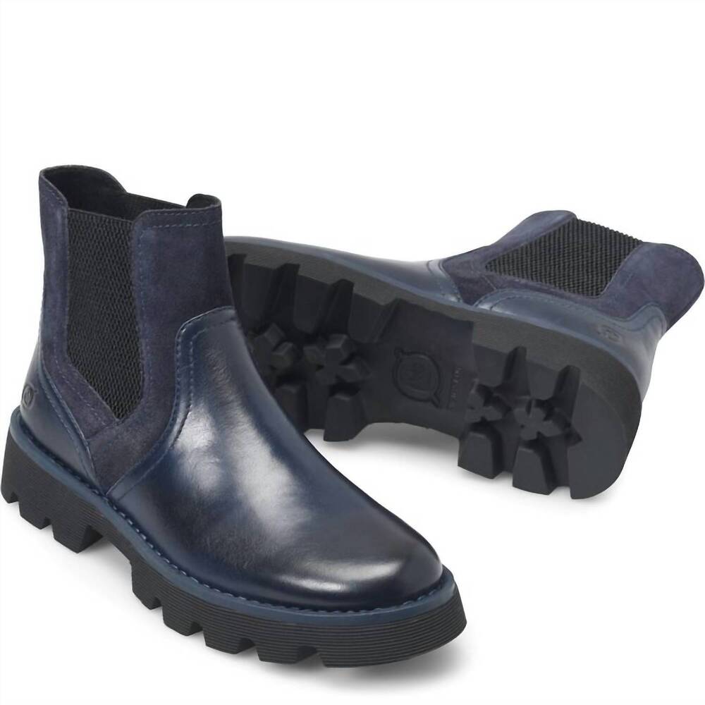 NEW BORN women's skyway ankle bootie in navy